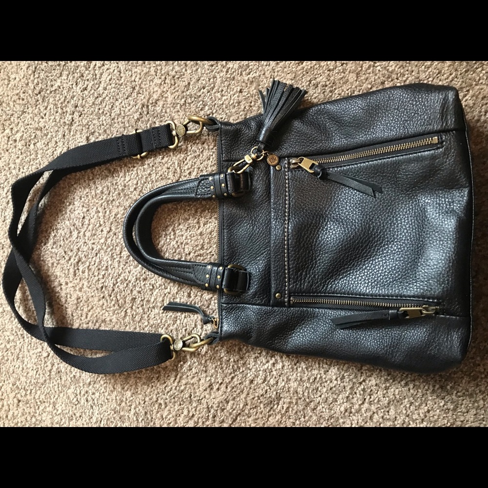 The Sak Black leather handbag in excellent cond.